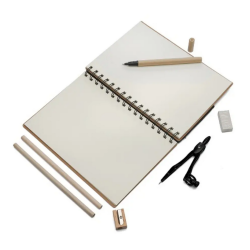 Cuaderno y Cartuchera Yoko